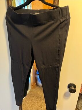 LOFT Black Ponte Pull-On Pants